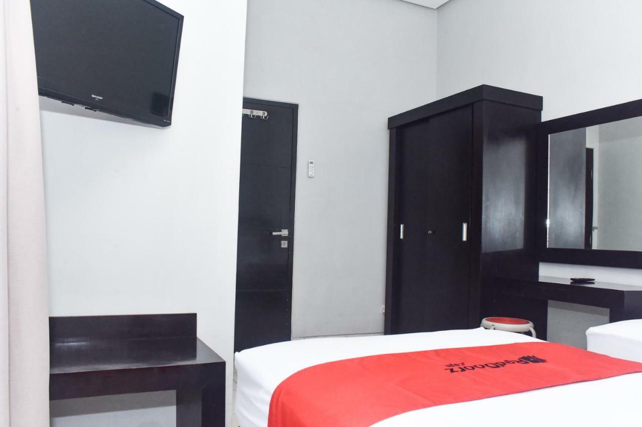 Wisma tamu Reddoorz Syariah Near Jalan Somba Opu Makassar