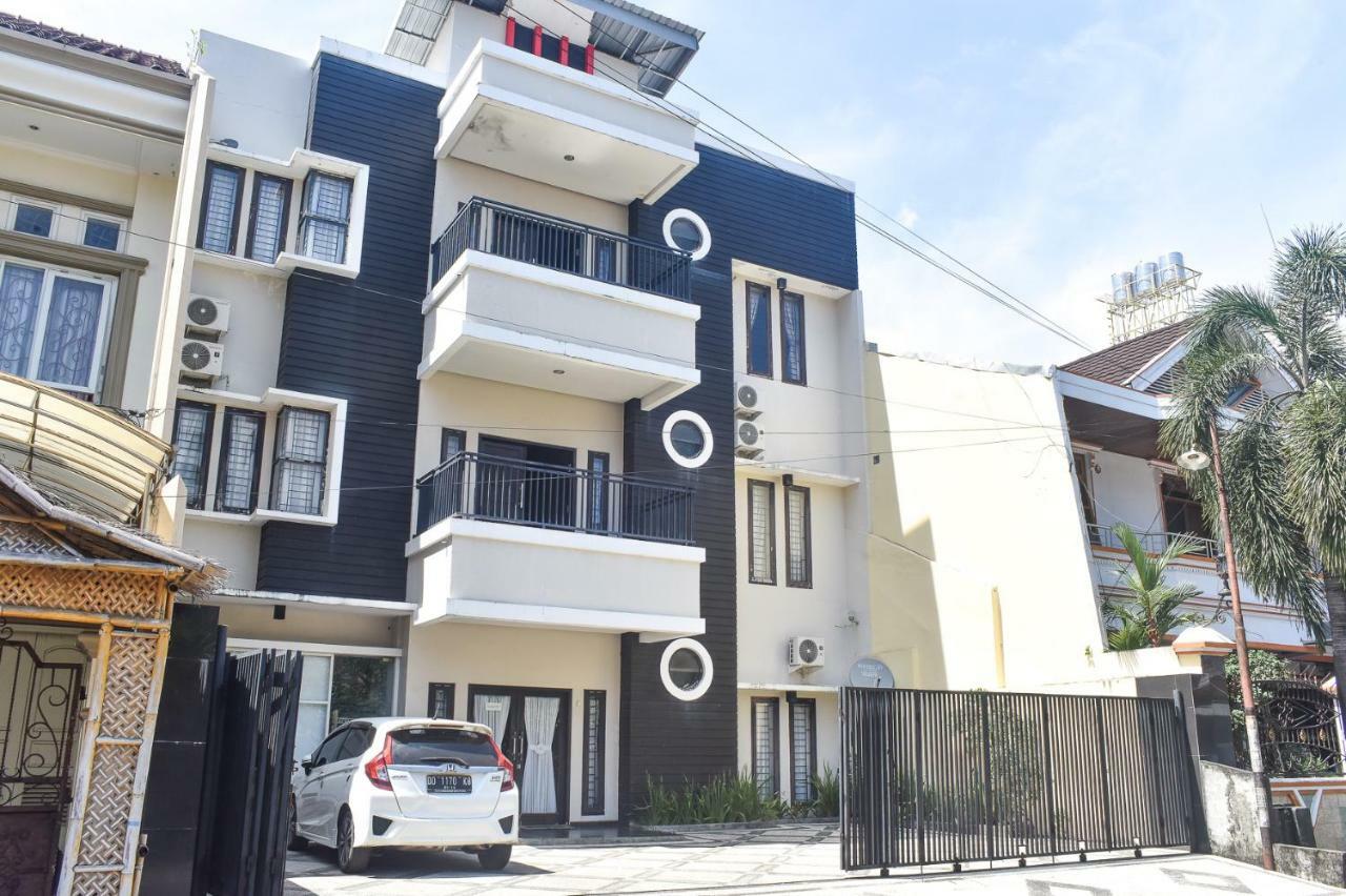 Wisma tamu Reddoorz Syariah Near Jalan Somba Opu