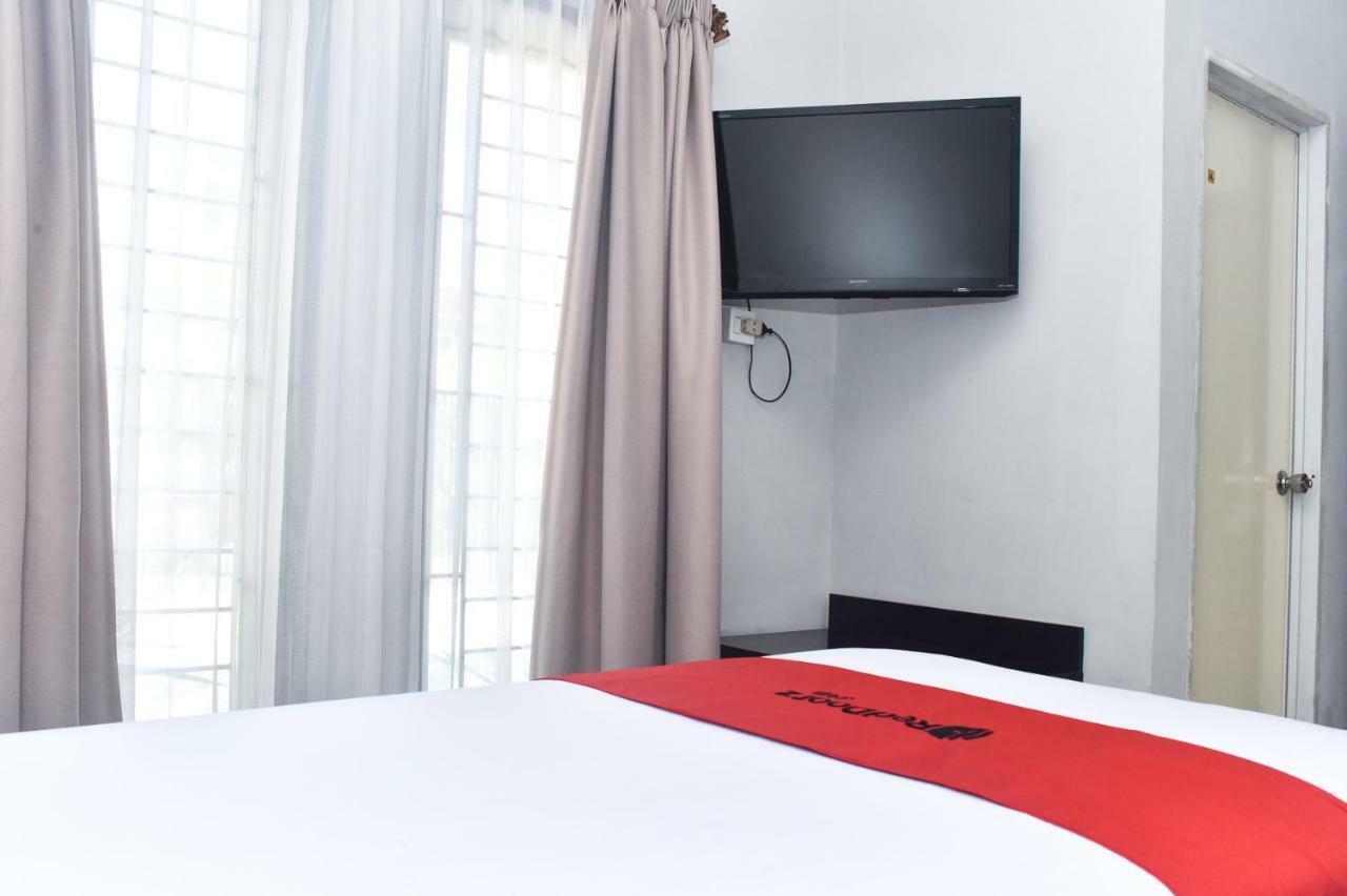 Wisma tamu Reddoorz Syariah Near Jalan Somba Opu