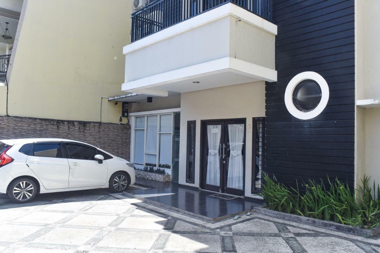 Wisma tamu Reddoorz Syariah Near Jalan Somba Opu Makassar